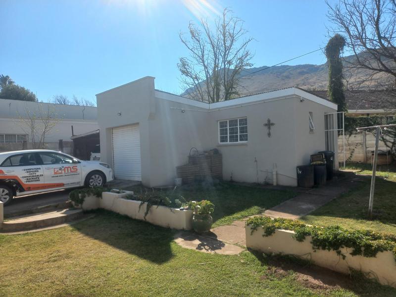 4 Bedroom Property for Sale in Bergsig Eastern Cape